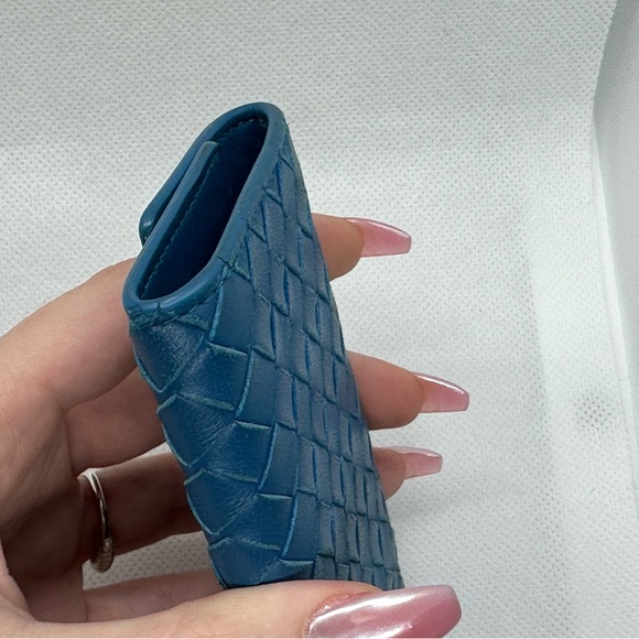 BOTTEGA VENETA EUC ROYAL BLUE INTRECCIATO LAMBSKIN 6 RING KEY HOLDER - Picture 5 of 14